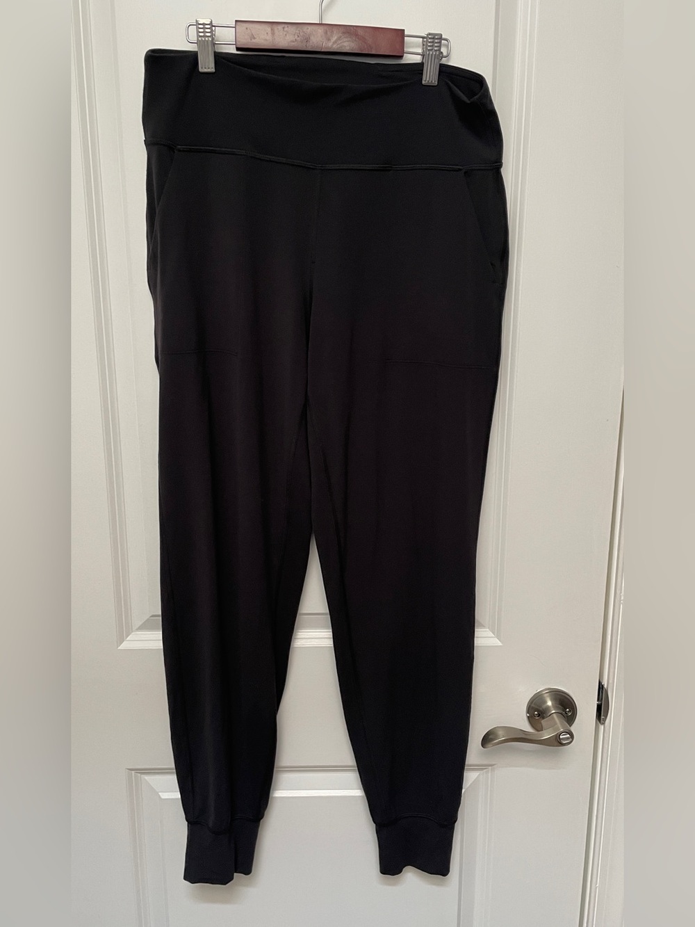 lululemon athletica size 10 Black High-Waist Jogger legging